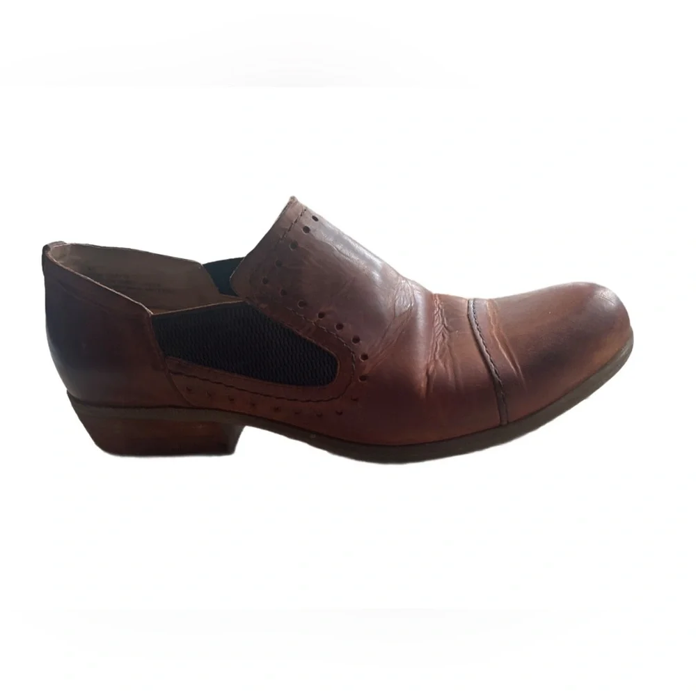 Korks Gertrude Slip-On Shoes
Brown Leather Ankle Booties - Picture 5 of 11